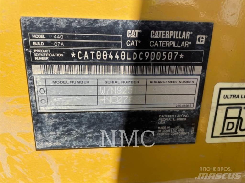 CAT 440 Rovokopači