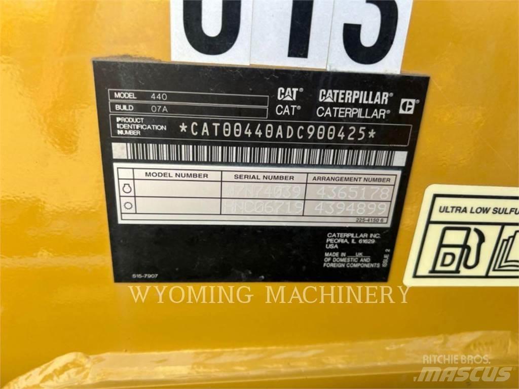 CAT 440 Rovokopači