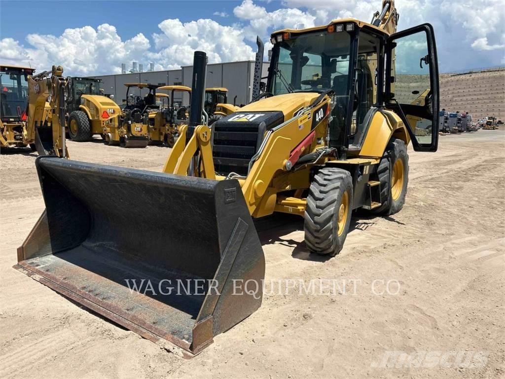 CAT 440 Rovokopači