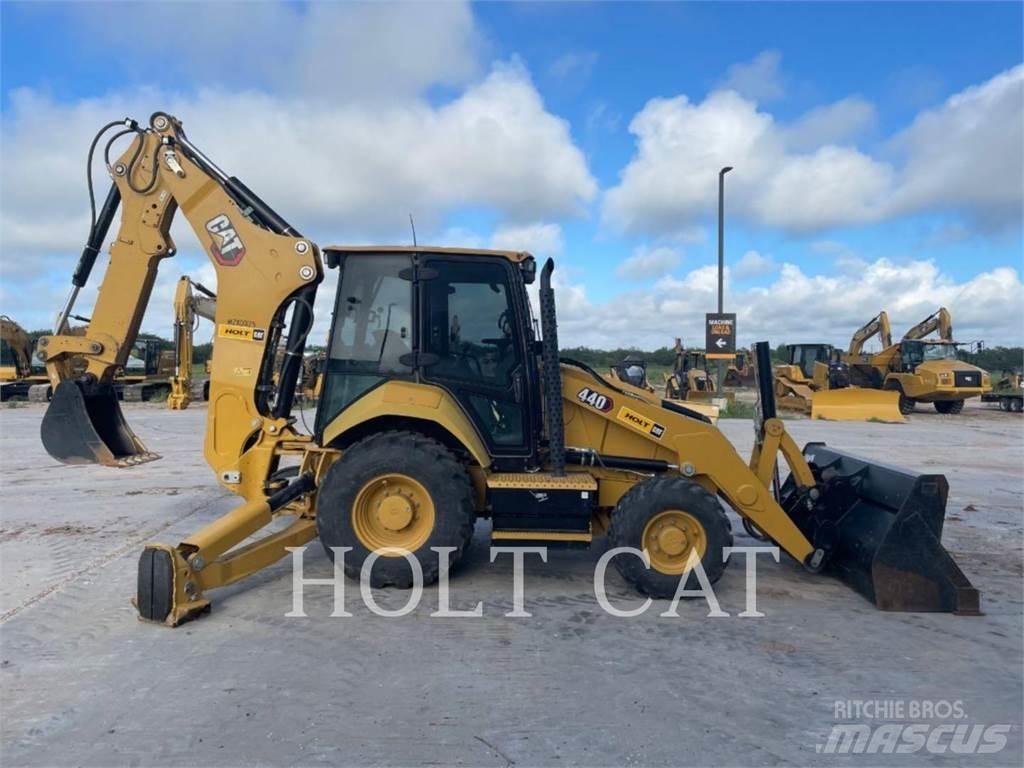 CAT 440 C4E Rovokopači