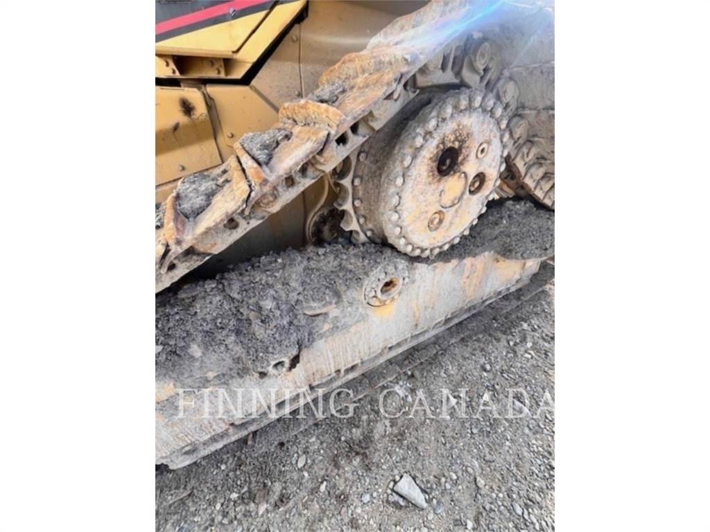 CAT 527 Skiderji