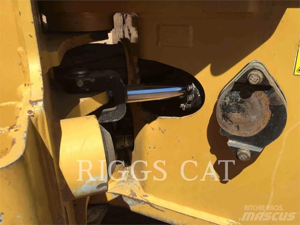 CAT 563C Stroji za sečnjo dreves