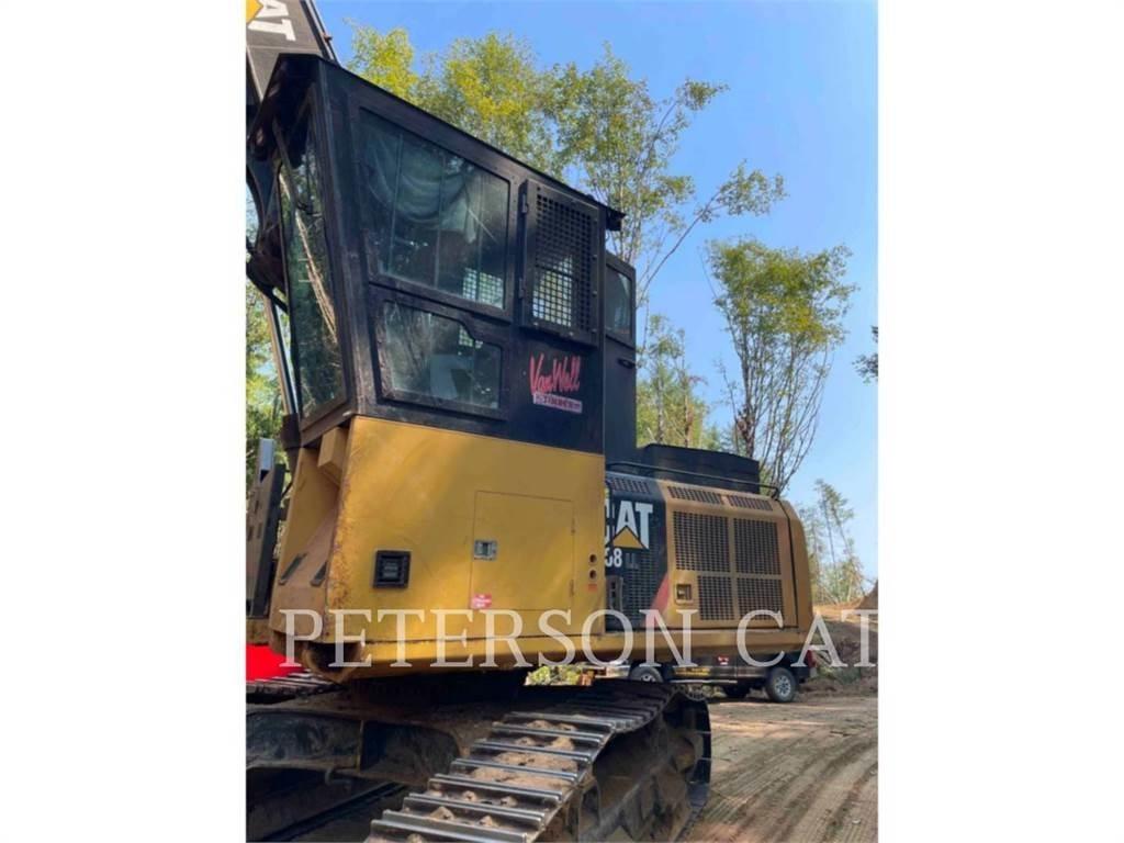 CAT 568 Gozdarski traktorji
