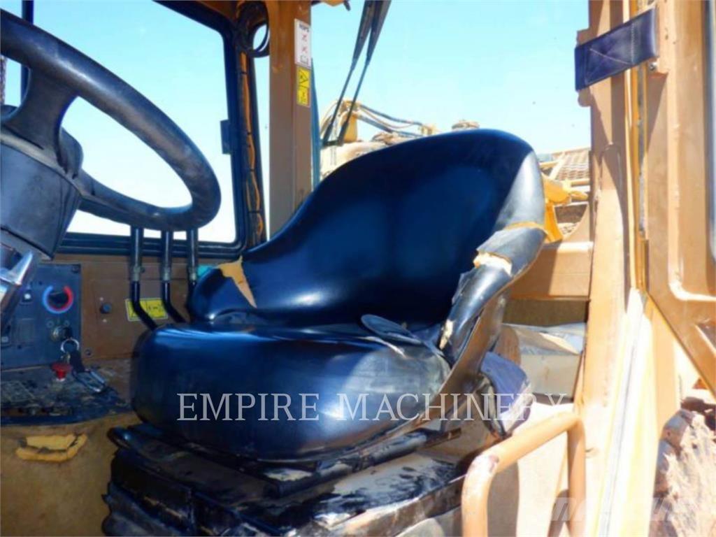 CAT 613C Strgalci