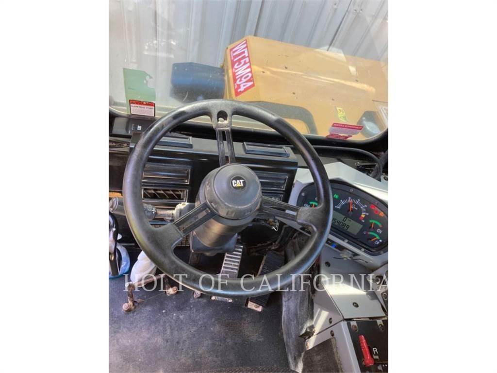 CAT 613G WT Tovornjaki cisterne