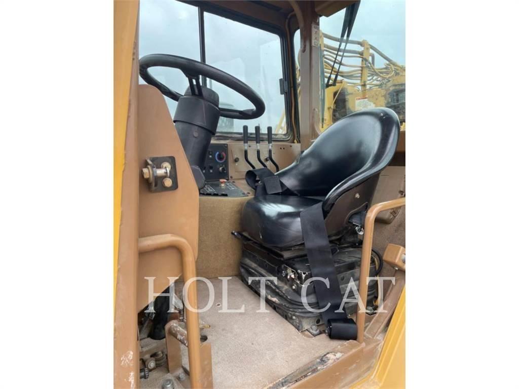 CAT 615C II Strgalci