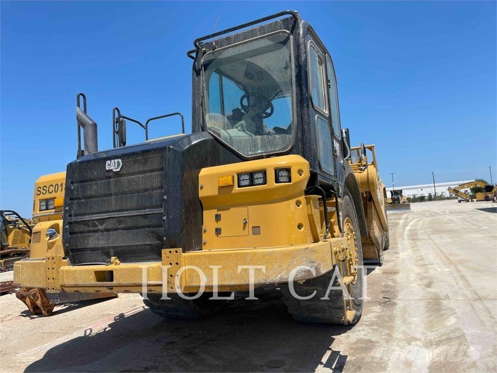 CAT 621 Strgalci
