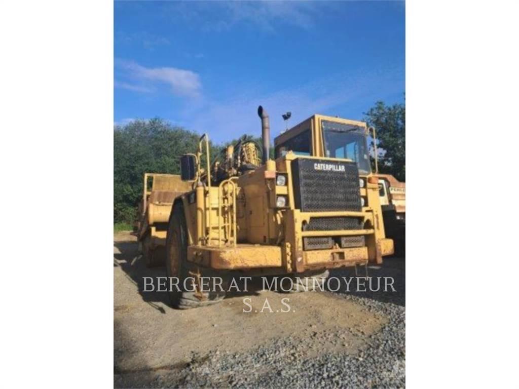 CAT 621F Strgalci