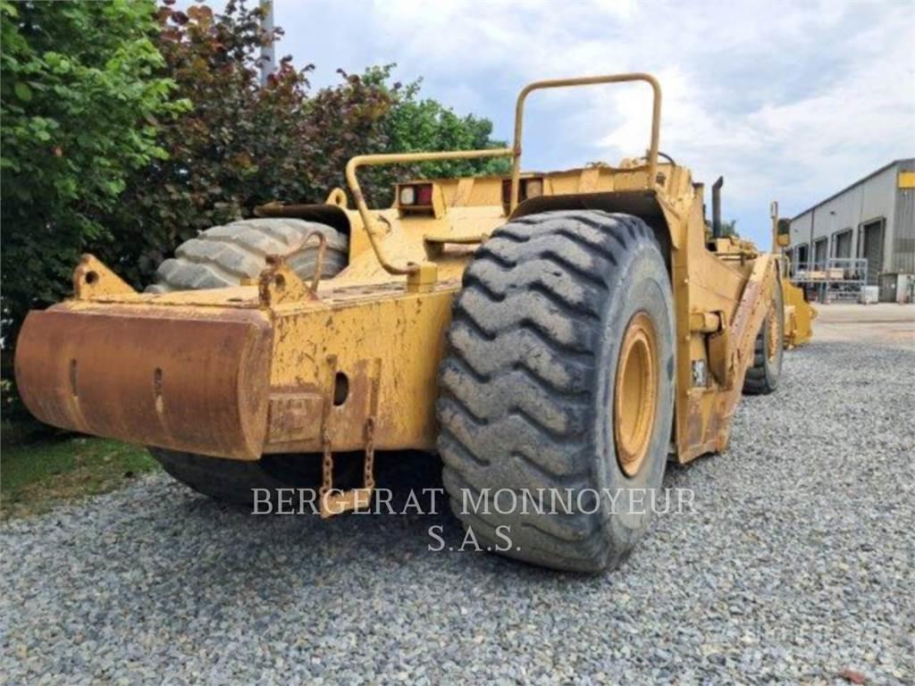 CAT 621F Strgalci