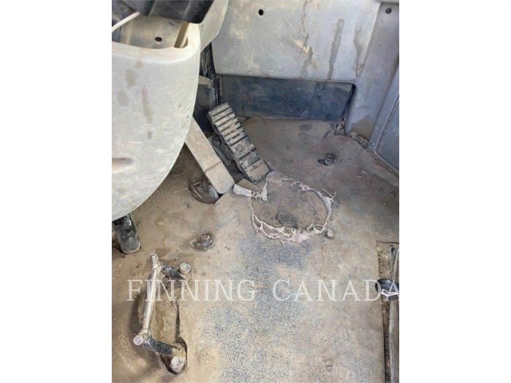 CAT 621G Strgalci