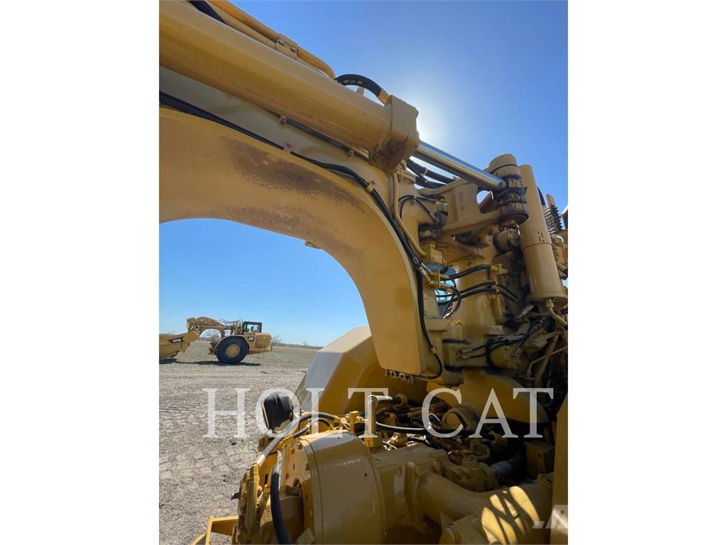 CAT 621G Strgalci