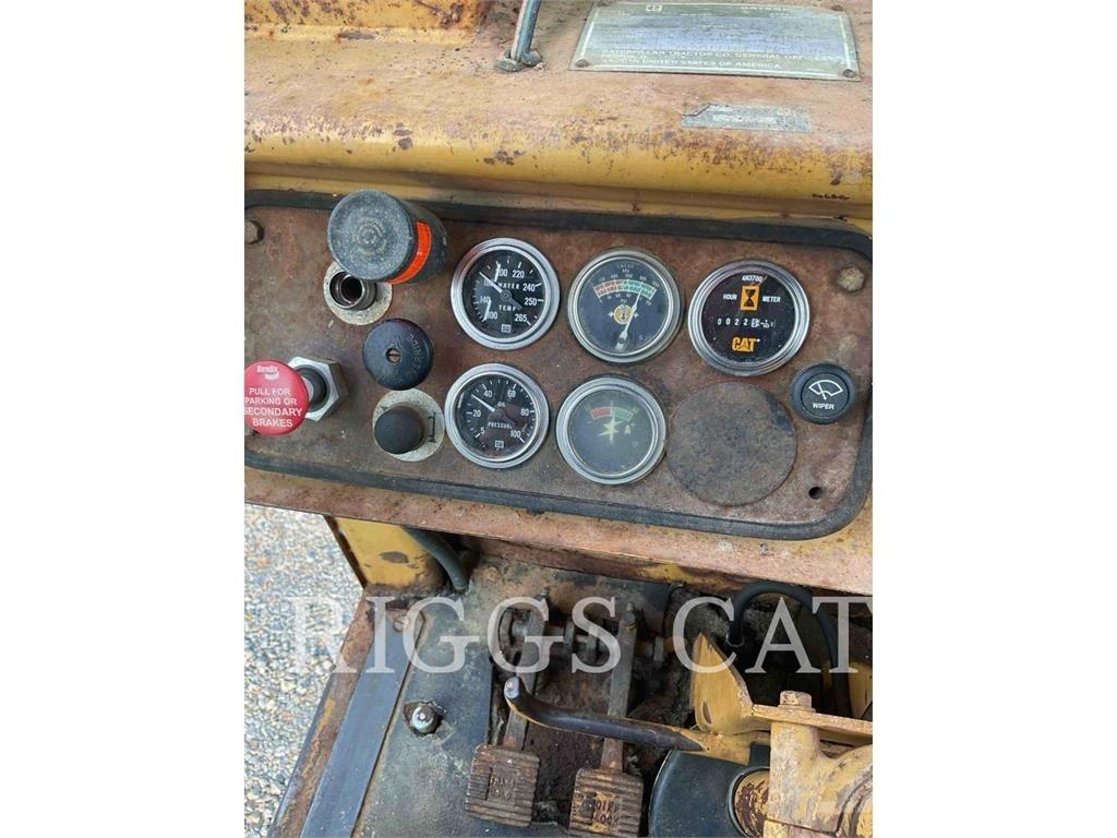 CAT 623B Strgalci