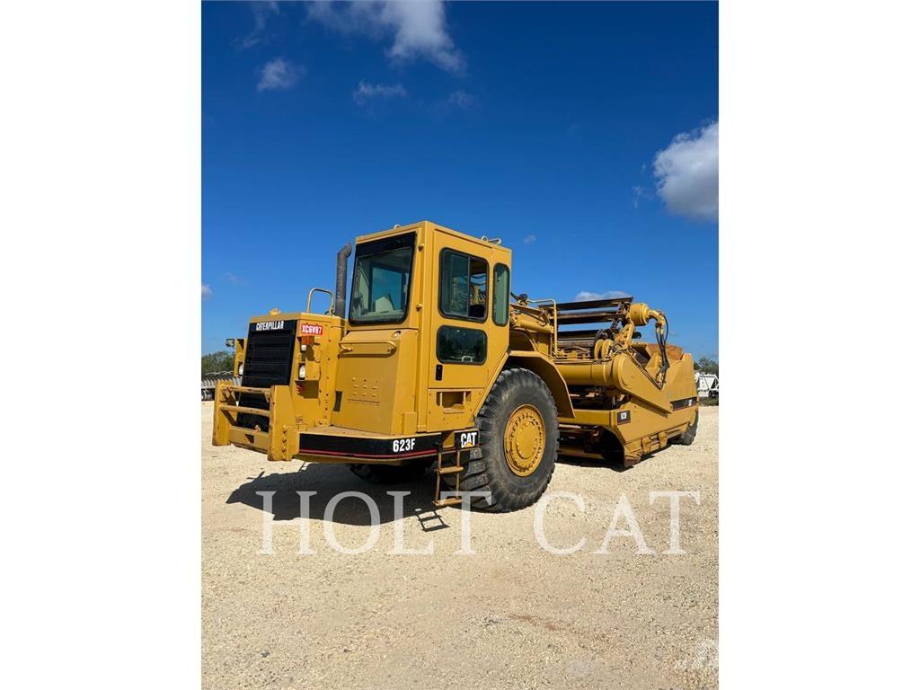 CAT 623F Strgalci