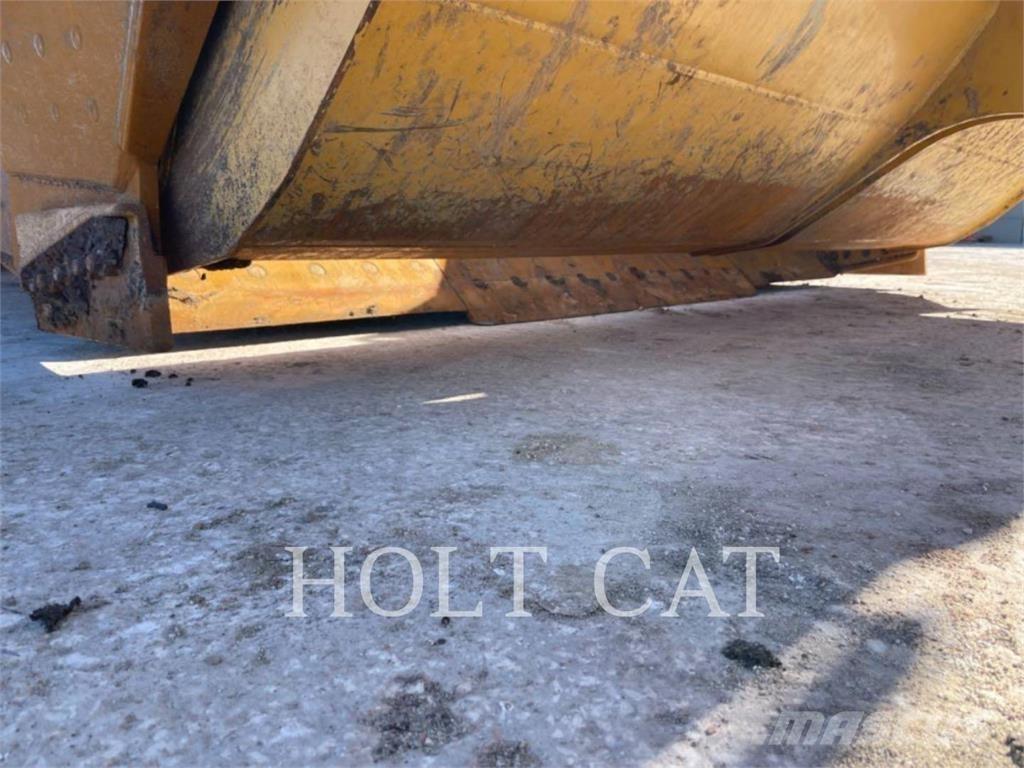CAT 631 Strgalci