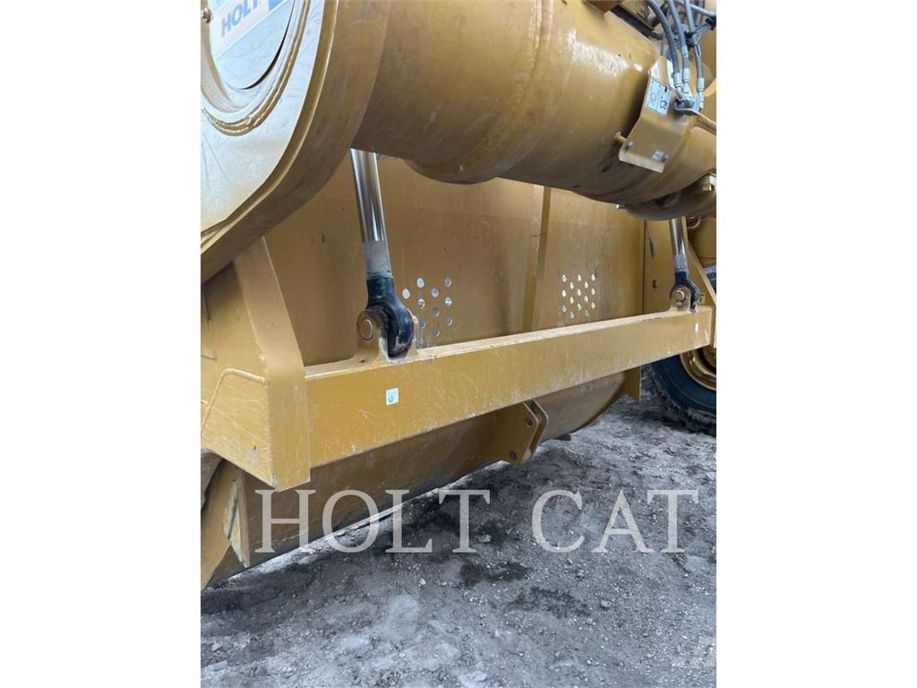 CAT 631 Strgalci