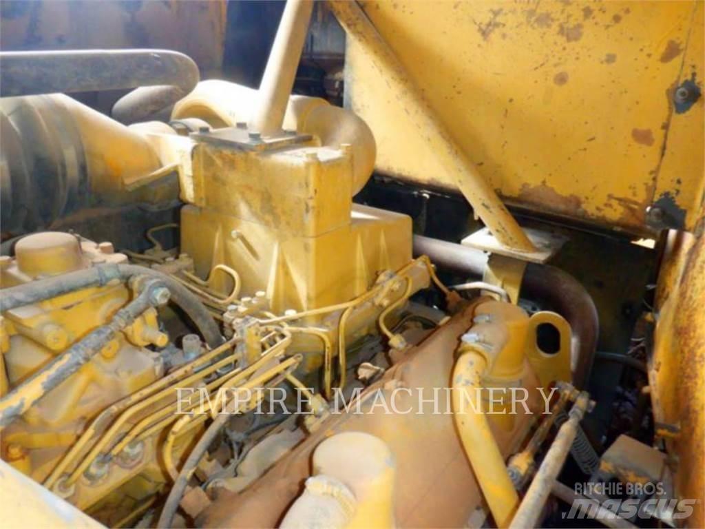 CAT 631D Strgalci