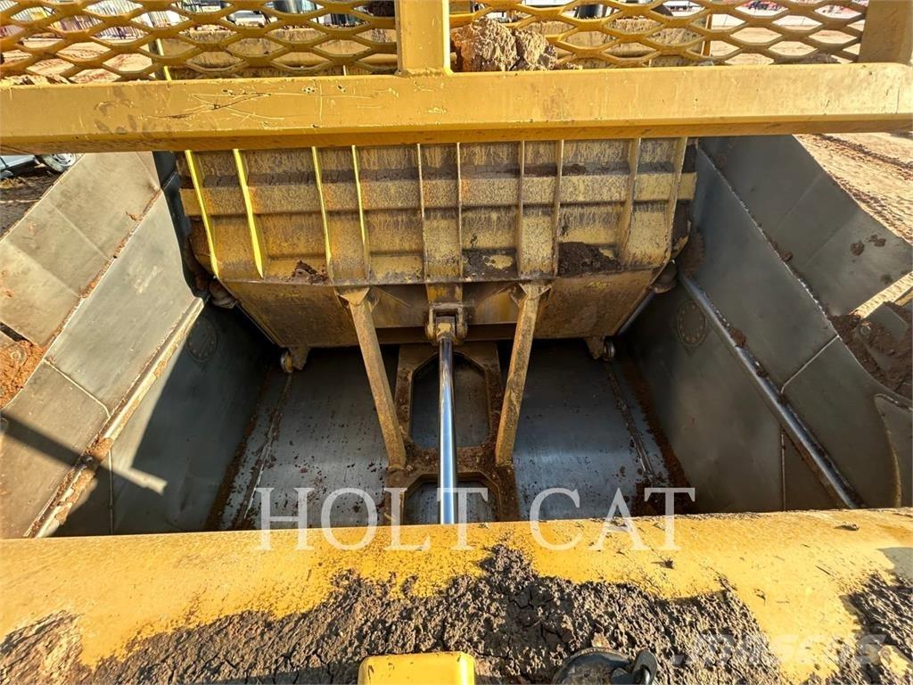 CAT 631K Strgalci