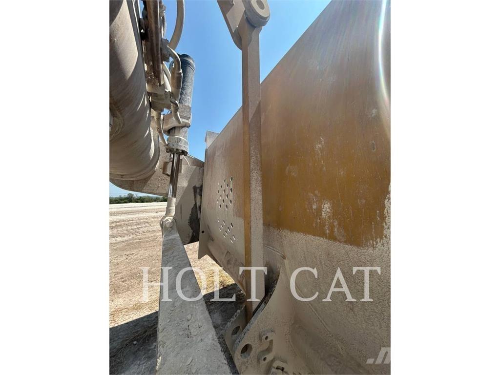 CAT 631K Strgalci