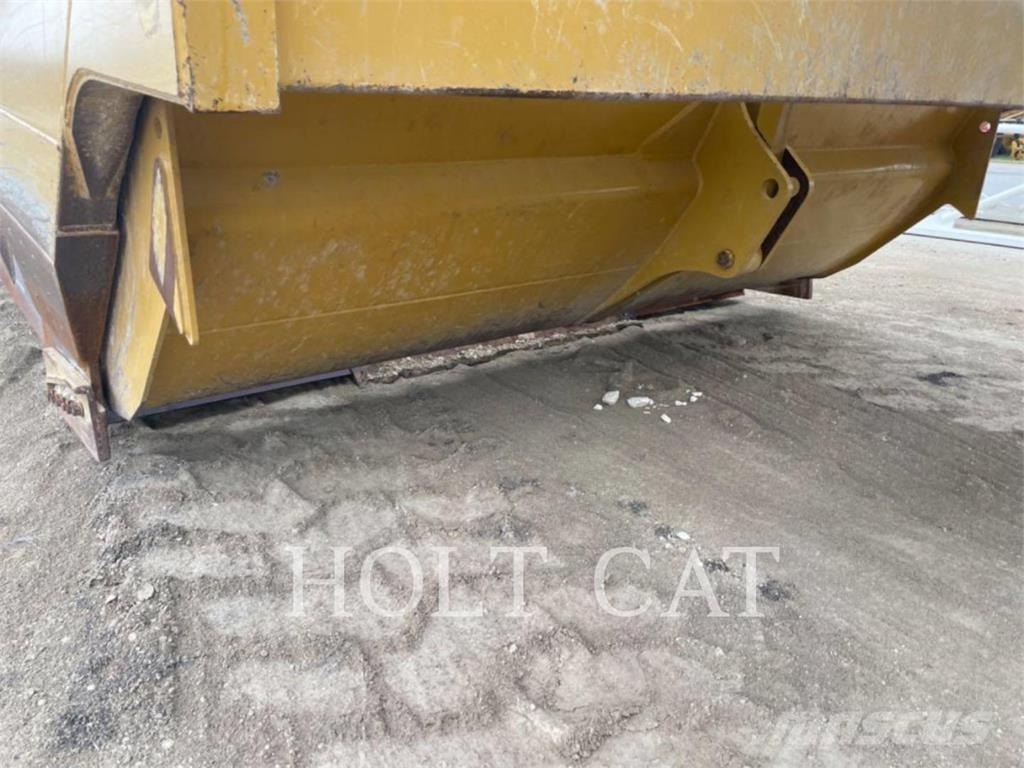 CAT 631K Strgalci
