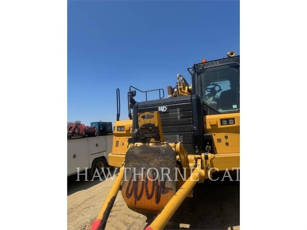 CAT 657 Strgalci