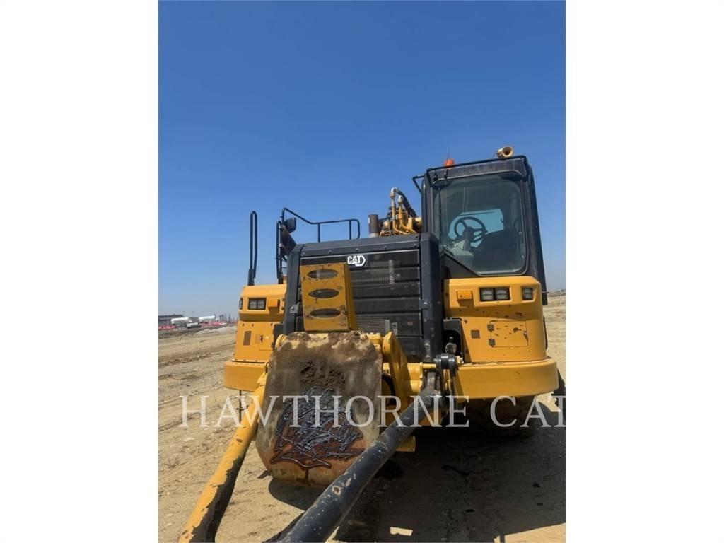 CAT 657 Strgalci