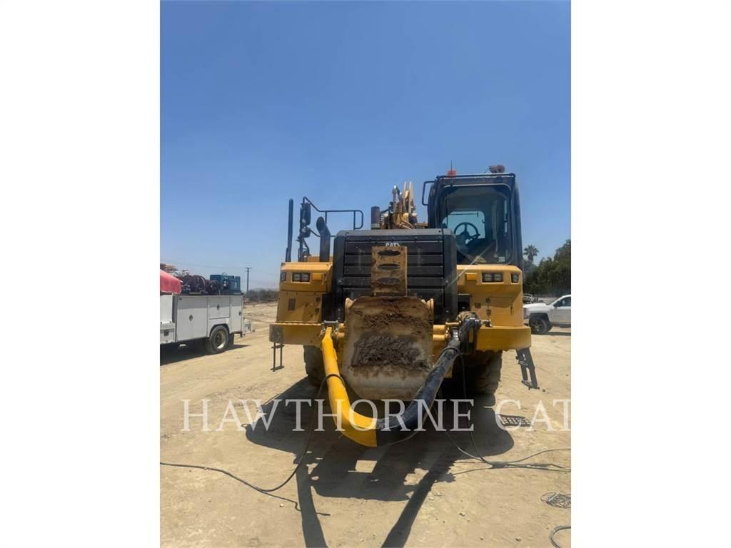 CAT 657 Strgalci