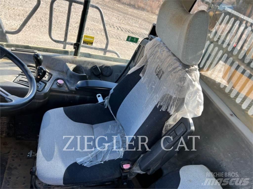 CAT 725 Zglobni demperji