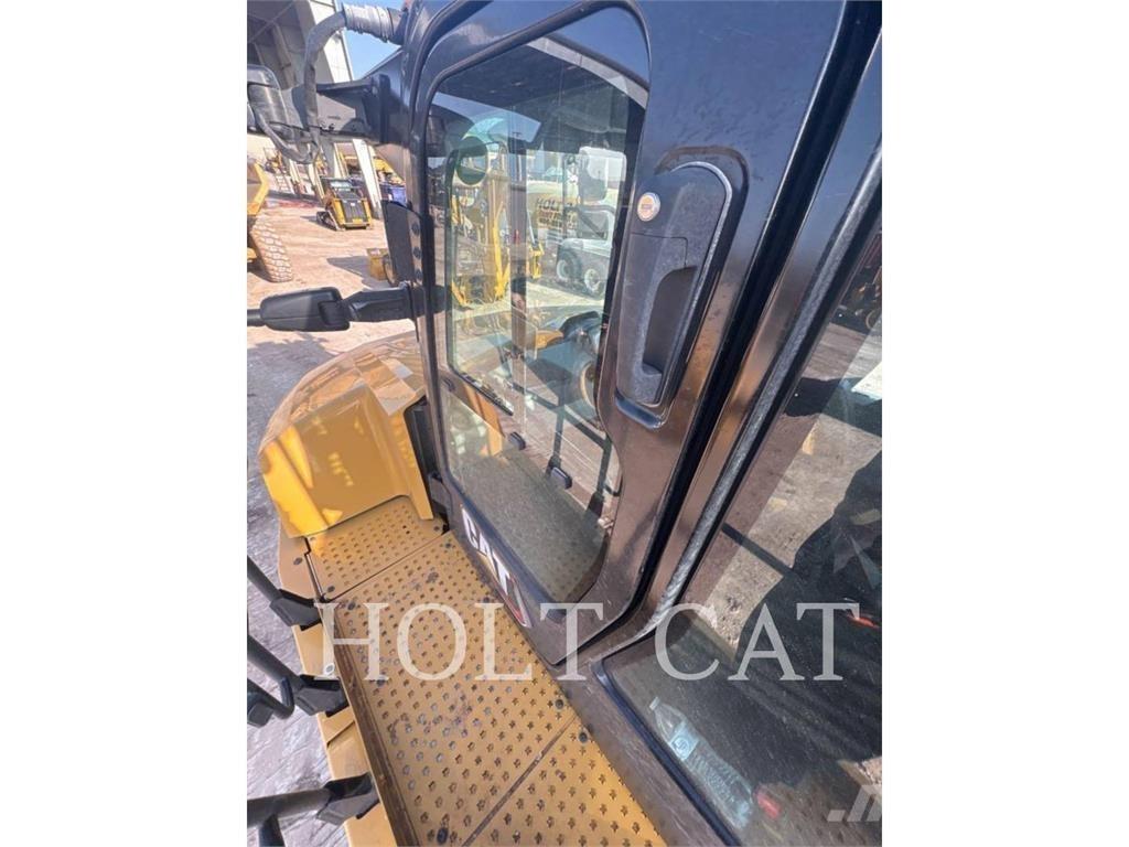 CAT 725 Zglobni demperji