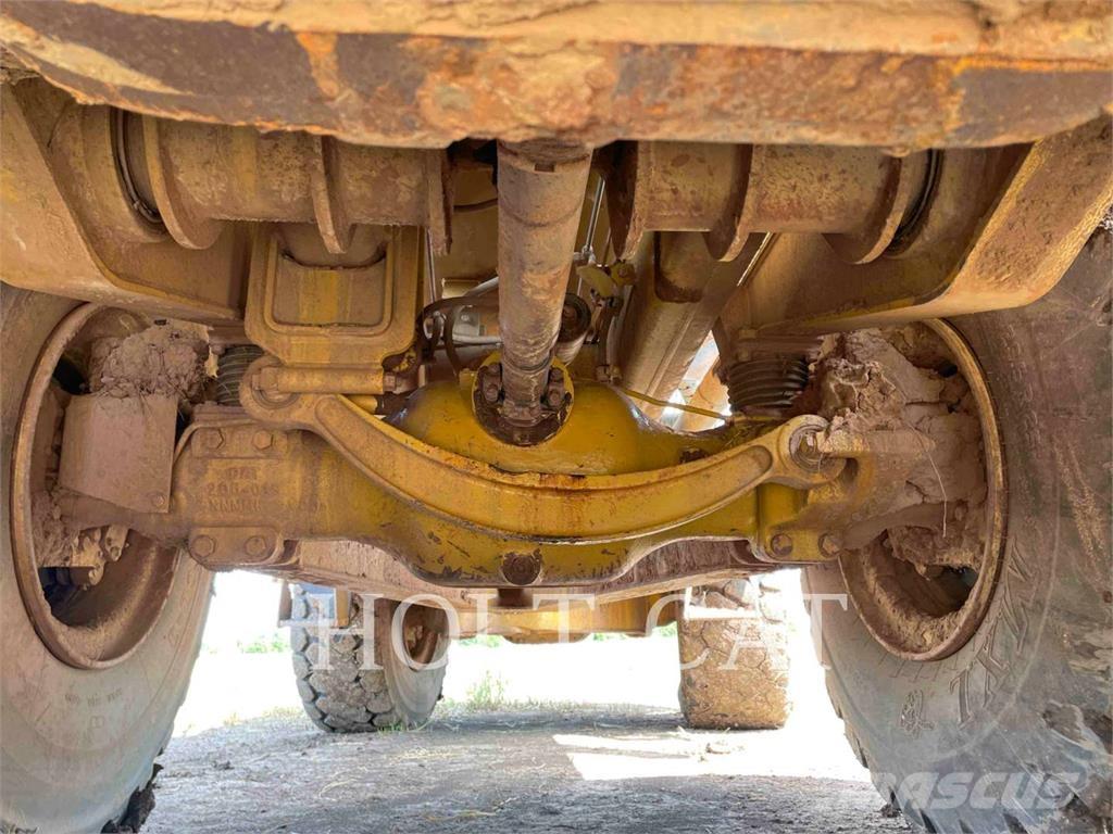 CAT 725 Zglobni demperji