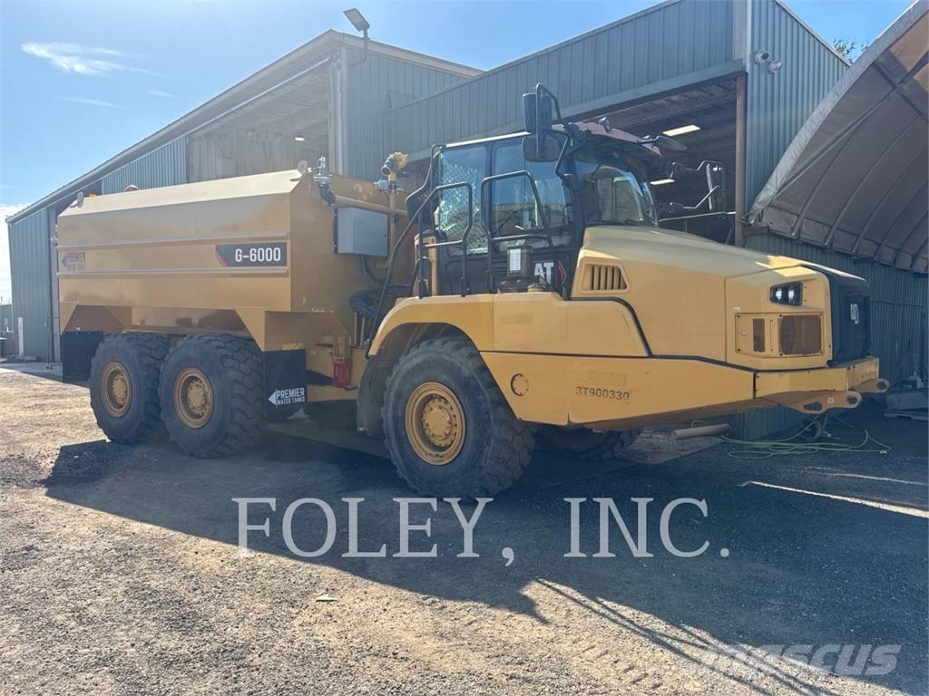 CAT 725-04 Tovornjaki cisterne