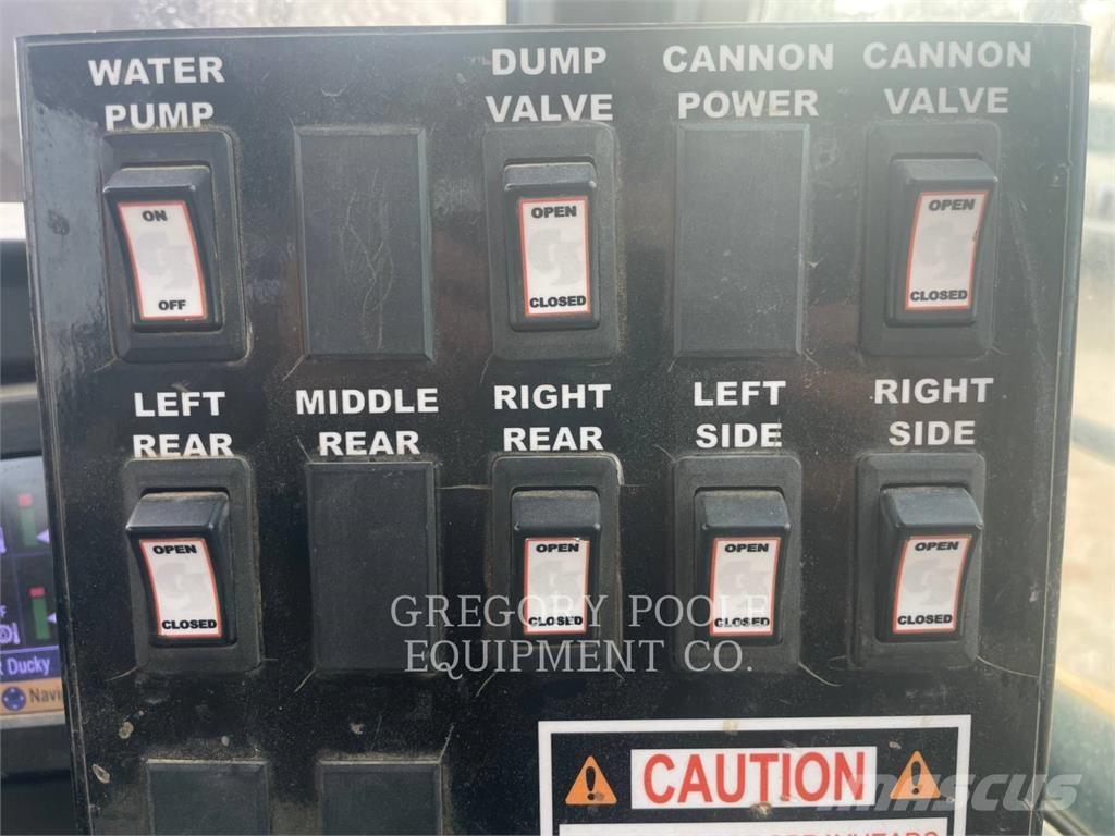 CAT 725 C Zglobni demperji