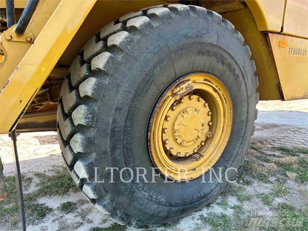 CAT 725C Zglobni demperji