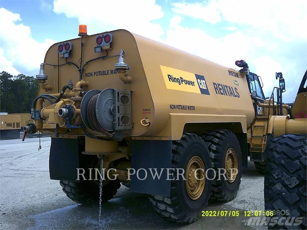 CAT 725C2WW Tovornjaki cisterne