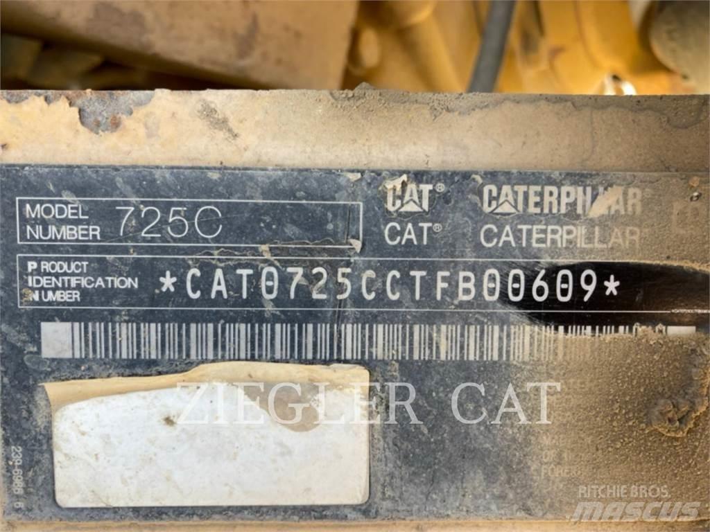 CAT 725CWT Tovornjaki cisterne