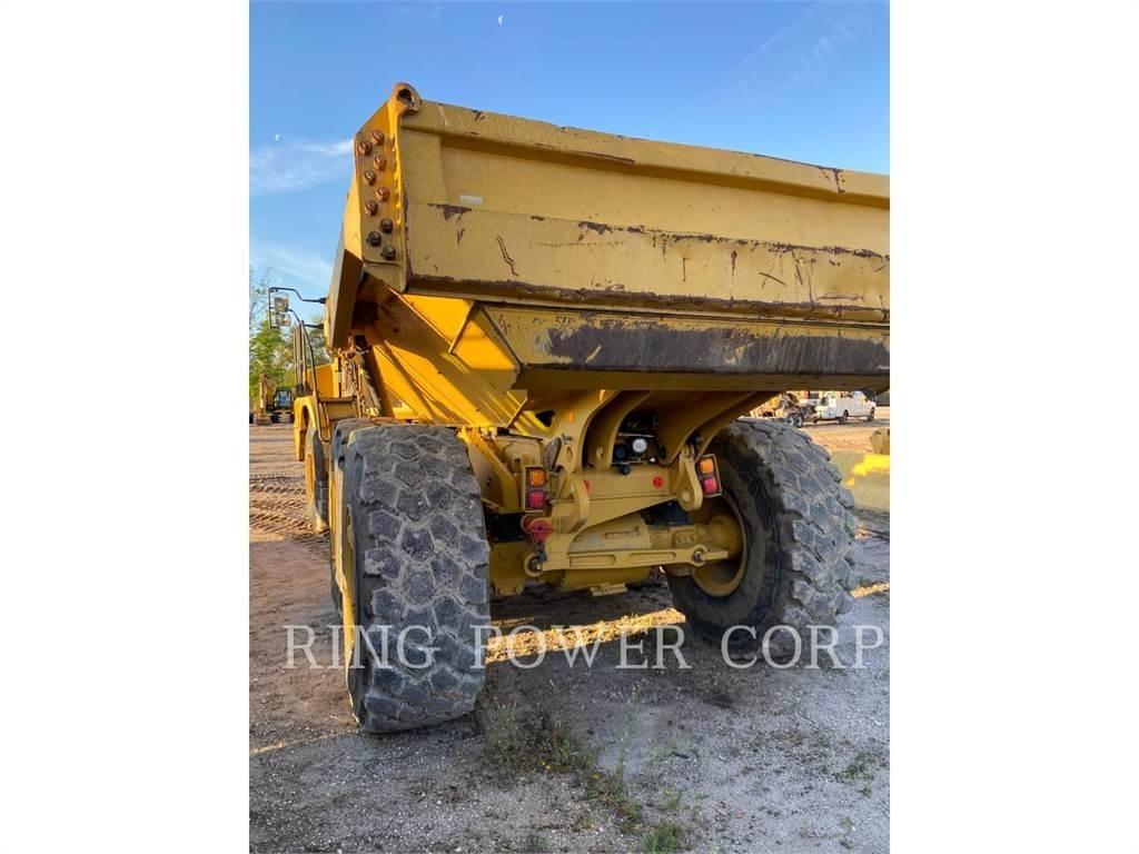 CAT 725WW Tovornjaki cisterne