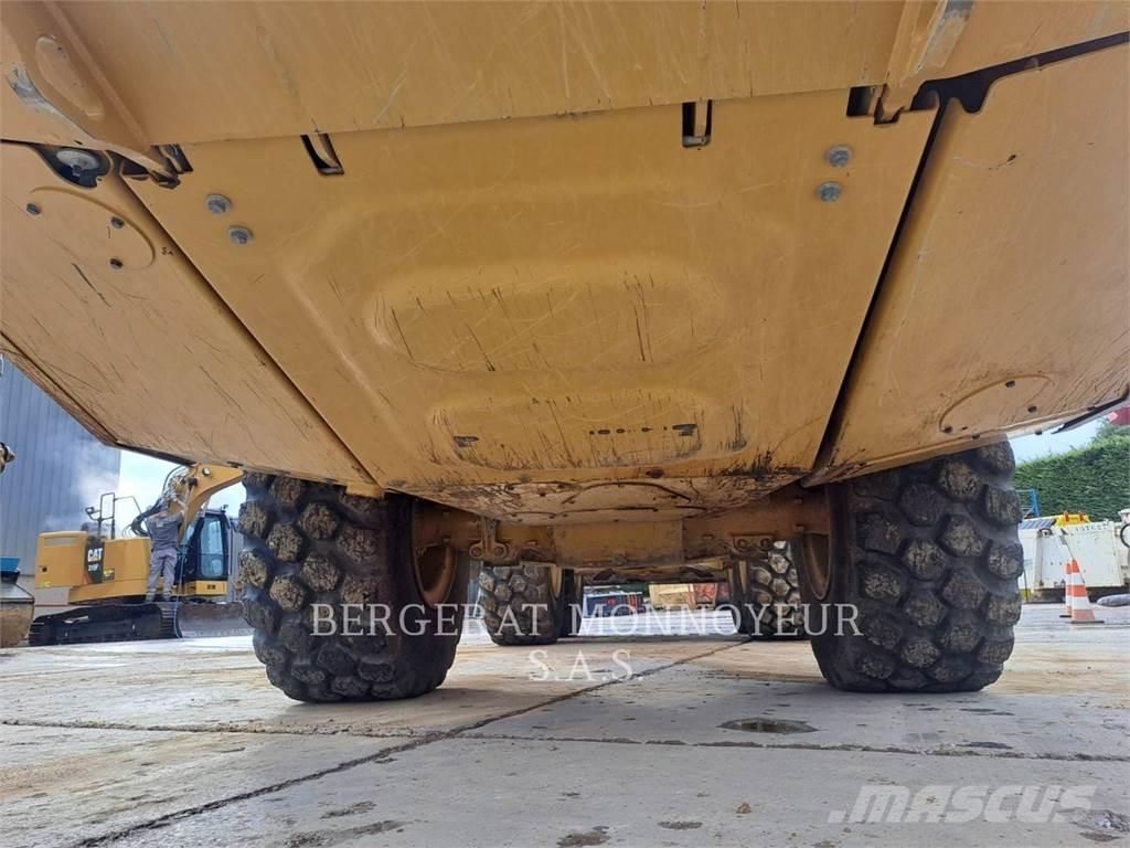 CAT 730 Zglobni demperji