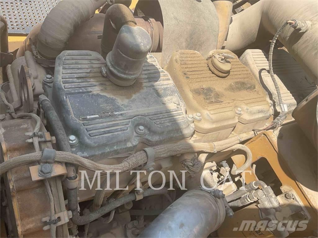 CAT 735 Zglobni demperji