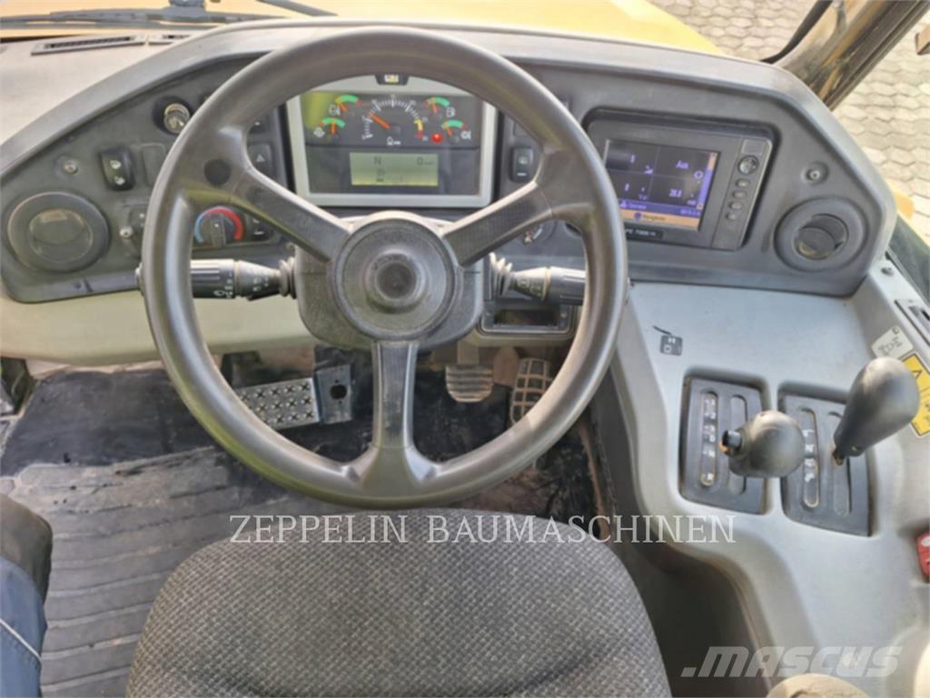 CAT 735B Zglobni demperji