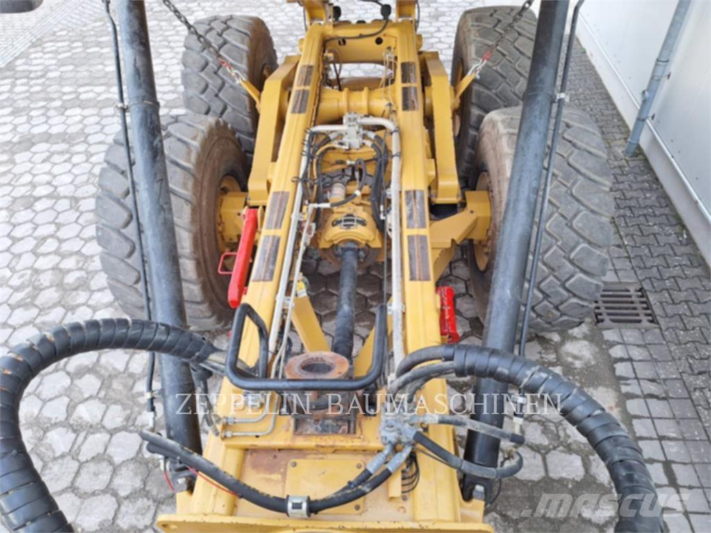 CAT 735B Zglobni demperji