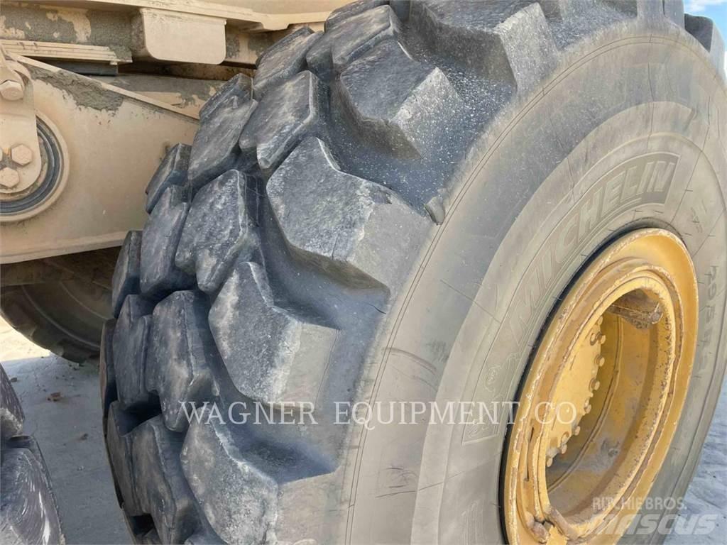 CAT 740 Zglobni demperji