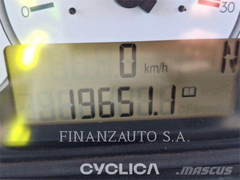 CAT 740 Zglobni demperji