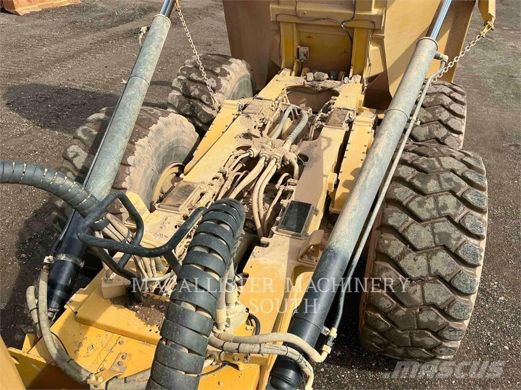 CAT 740 GC Zglobni demperji