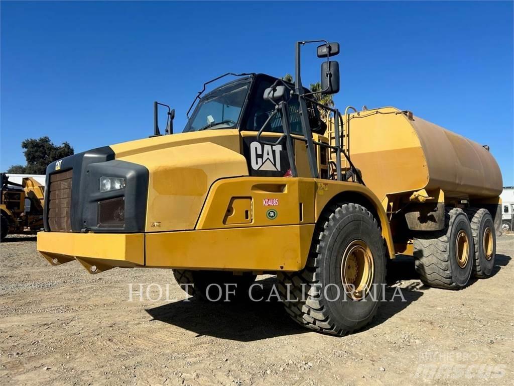 CAT 740B Tovornjaki cisterne