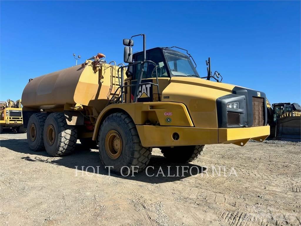 CAT 740B Tovornjaki cisterne