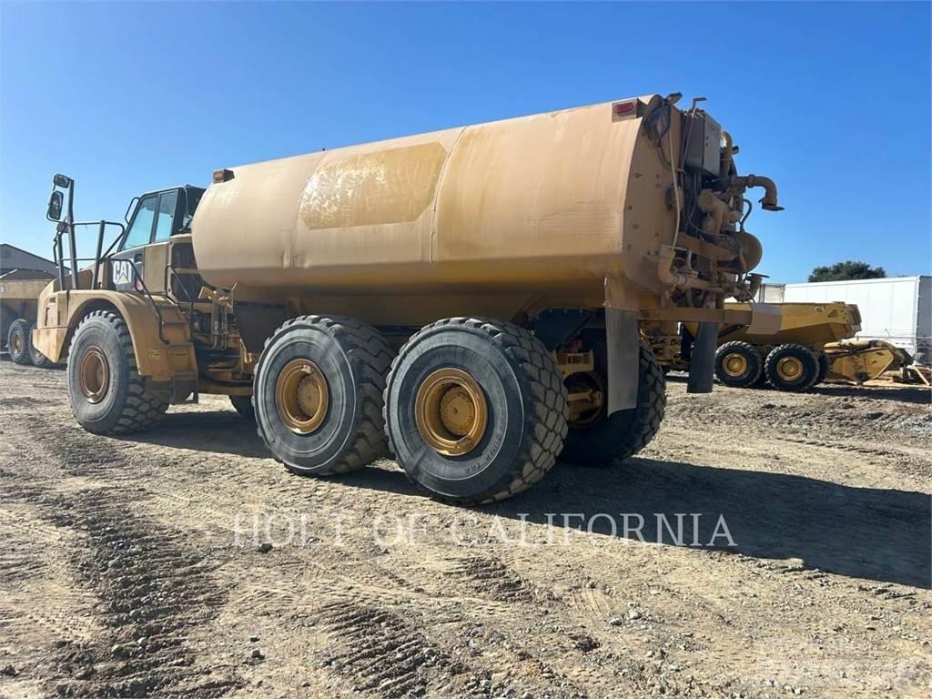 CAT 740B Tovornjaki cisterne