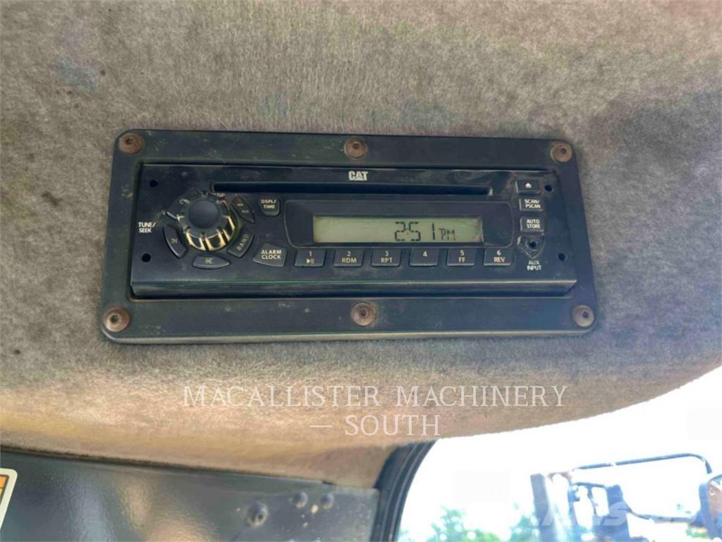 CAT 740B Zglobni demperji