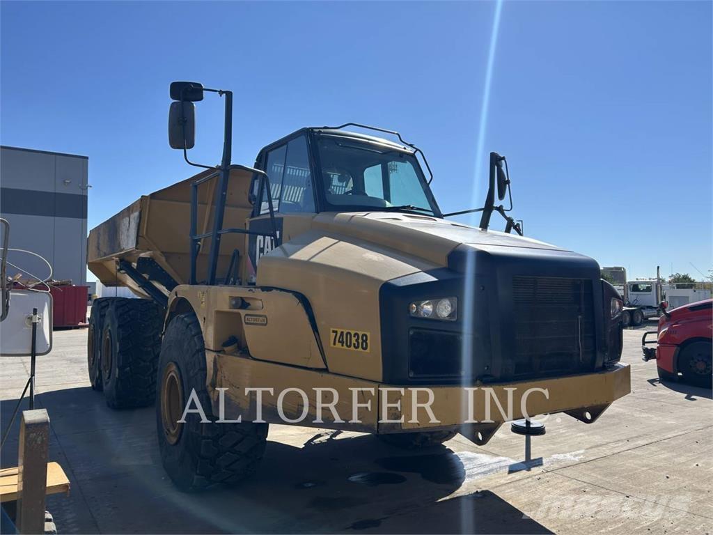 CAT 740B Zglobni demperji