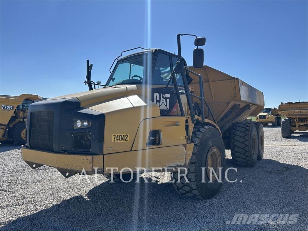 CAT 740B Zglobni demperji