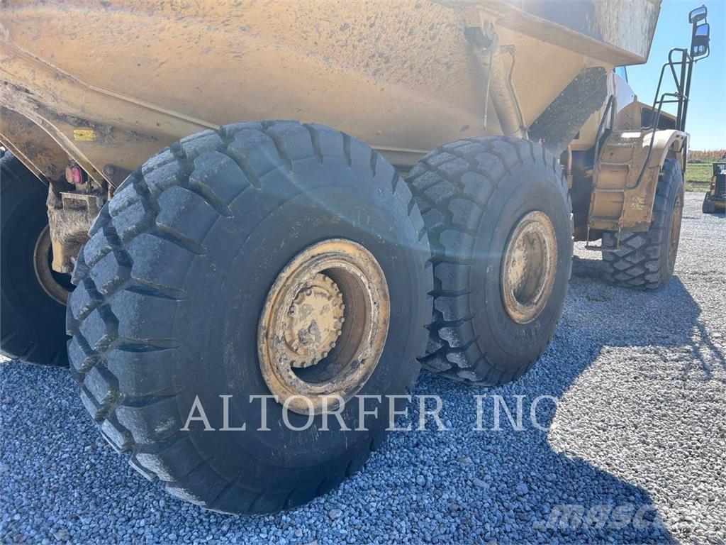 CAT 740B Zglobni demperji