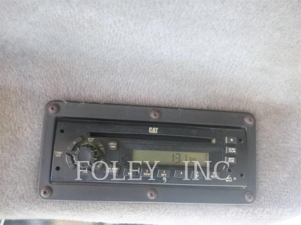 CAT 740B Zglobni demperji